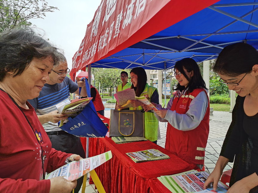 市發(fā)展改革局與市市場(chǎng)監(jiān)管局開(kāi)展“3&middot;15”誠(chéng)信宣傳活動(dòng)1.jpg