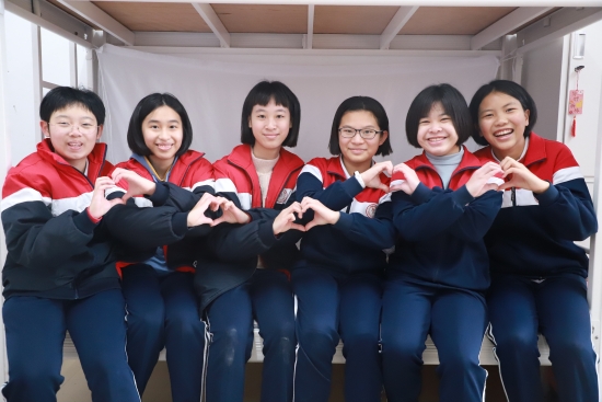 已處理22  新學(xué)期，我們又見面了！比心（昆侖學(xué)校）.JPG