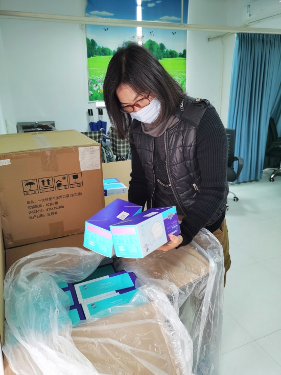 已處理36  特殊教育學(xué)校對防疫物資進(jìn)行清點(diǎn)、檢查.jpg