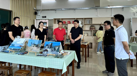 圖片2聚焦新課標(biāo)新課堂，探索美術(shù)教師發(fā)展之路——鶴山市2023年“新課標(biāo)新課堂”公益培訓(xùn)系列活動(dòng)之中小學(xué)美術(shù)教師專(zhuān)業(yè)能力提升培訓(xùn)活動(dòng).jpg